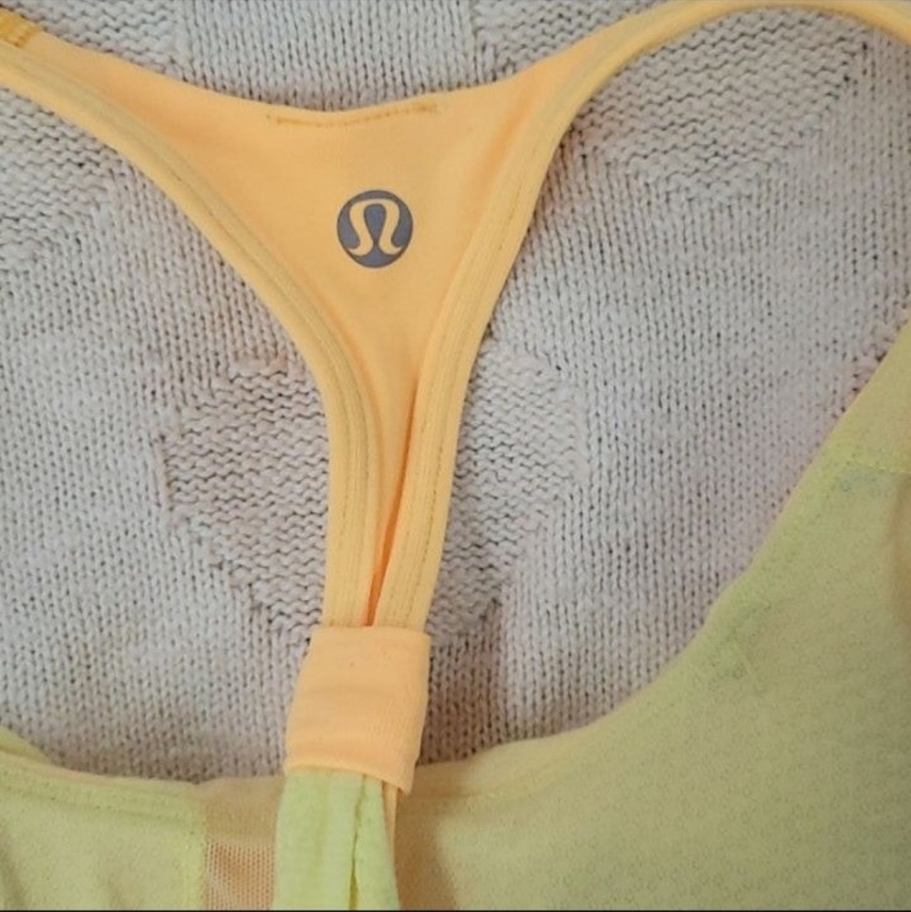 Bundle of 2 lululemon Practice Freely tanks - Picture 6 of 9